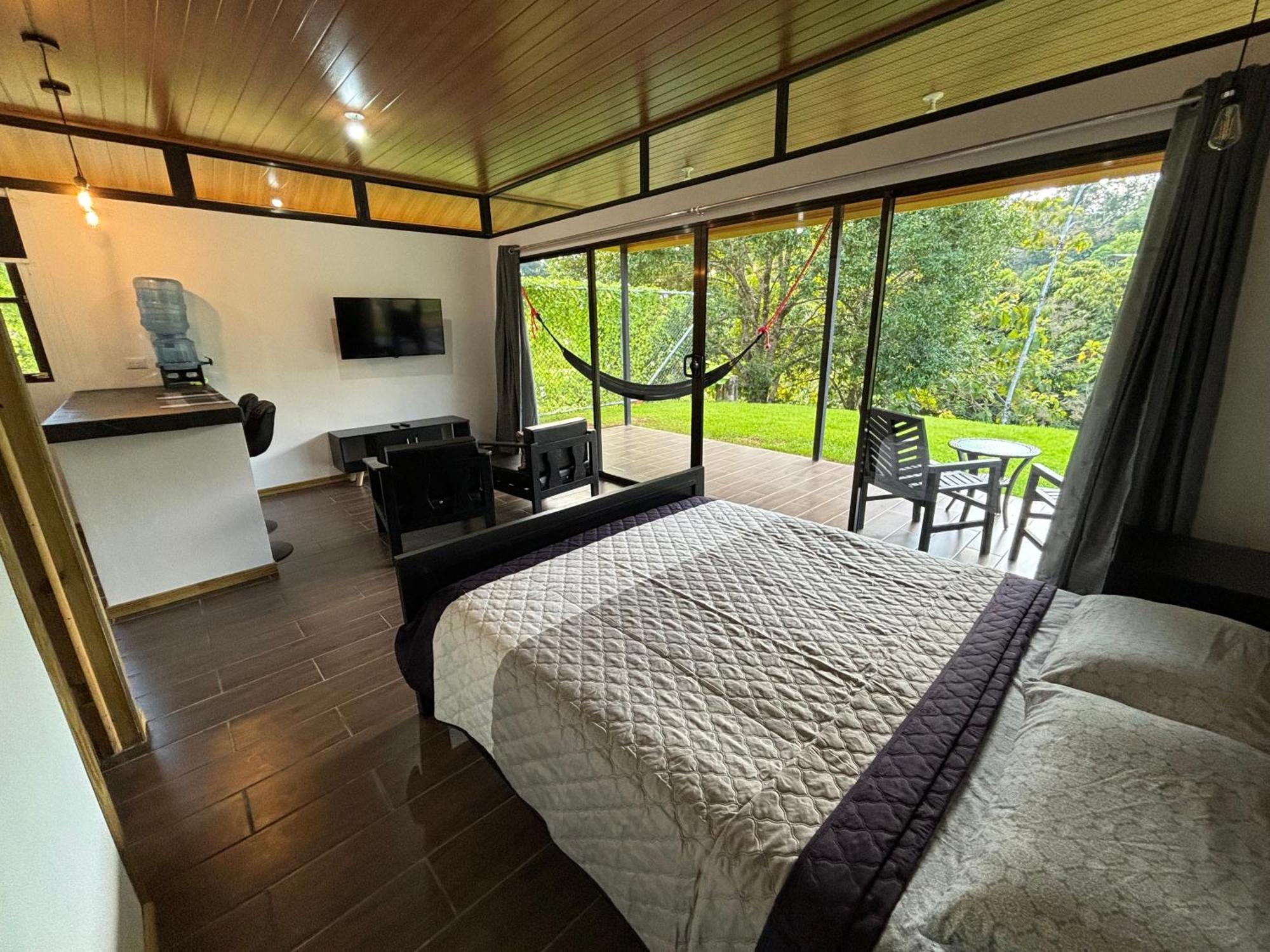 Pacheco Tours Rainforest 4x4 Only Lodge
